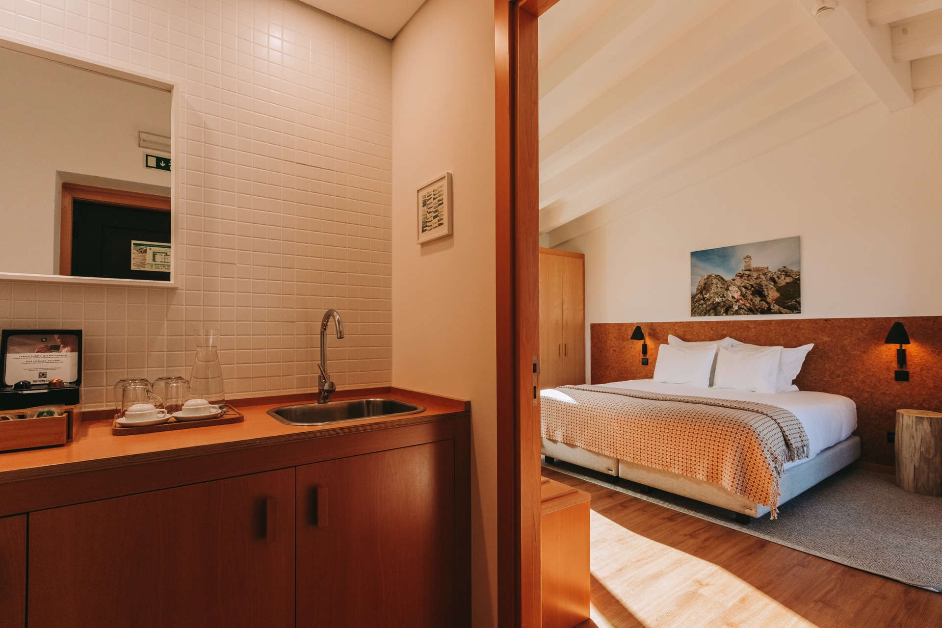 ES-estrela-serenity-room-types-premium-plus-lake-room-double-twin-00005.jpg