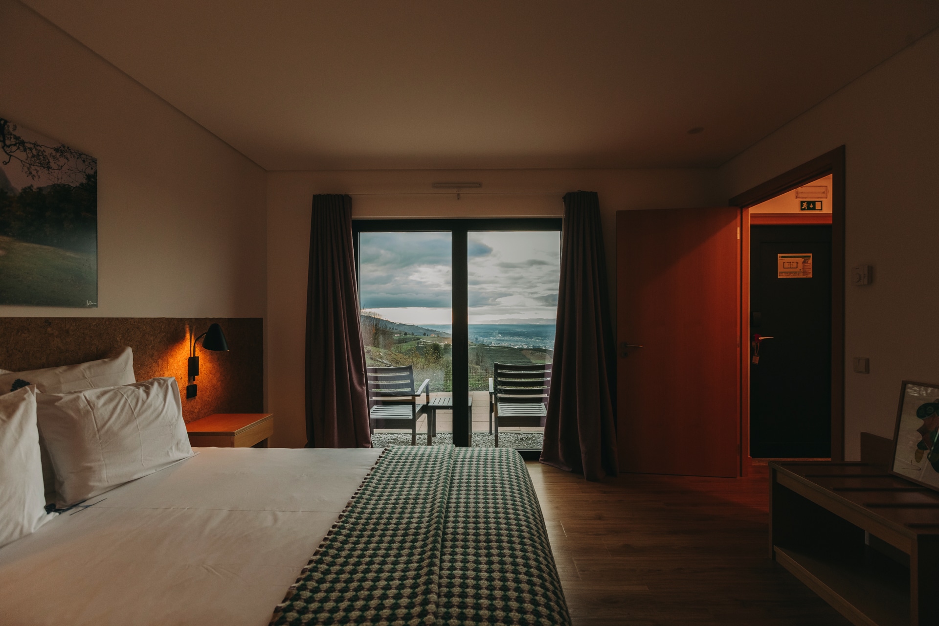 ES-estrela-serenity-room-types-premium-plus-terrace-room-00010.jpg