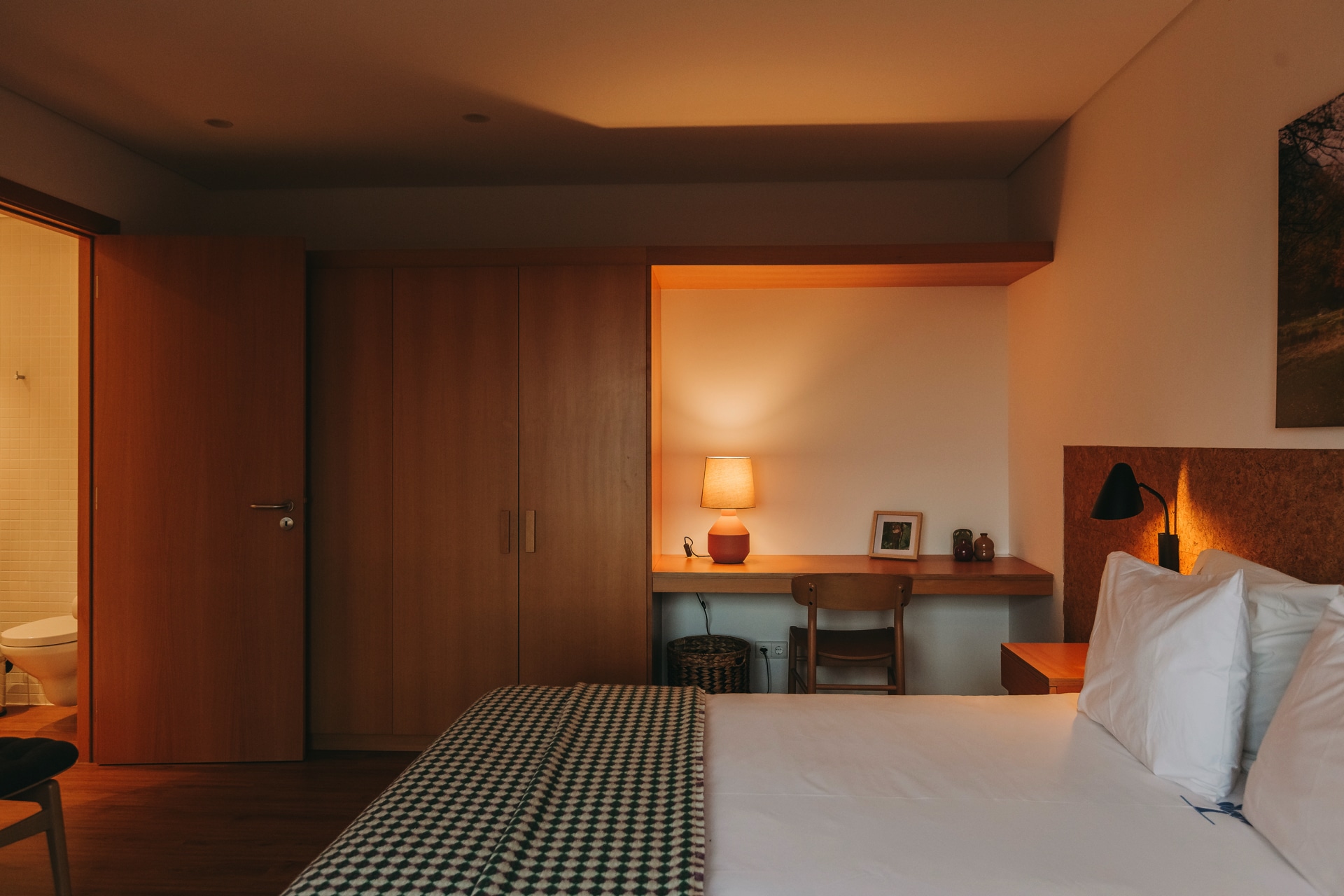 ES-estrela-serenity-room-types-premium-plus-terrace-room-00017.jpg