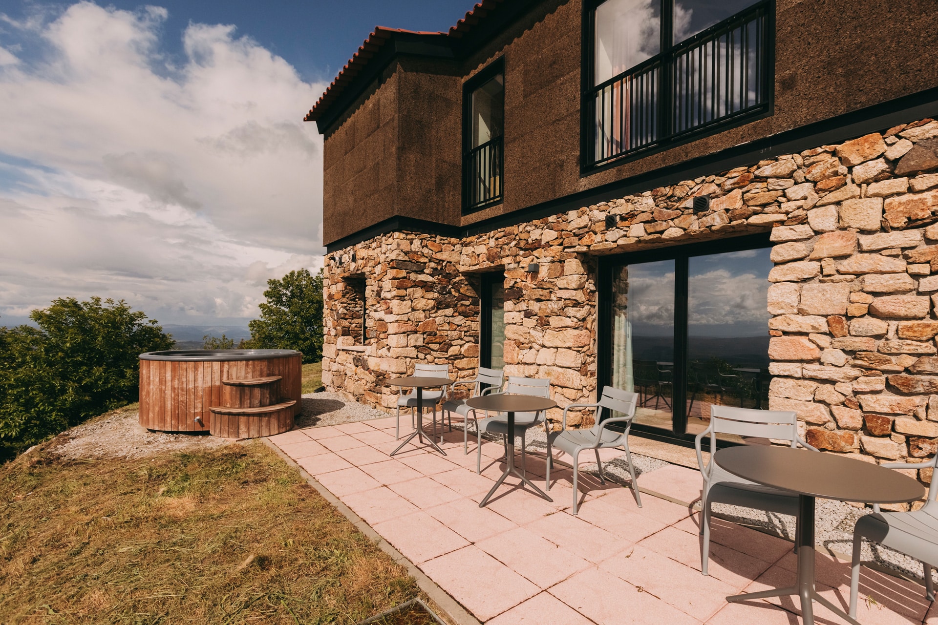 ESTRE-Valley-House-010.jpg